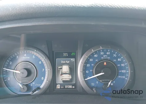 2018 Toyota Sienna Xle Premium 8 Passenger z USA, uszkodzony, nr VIN 5TDYZ3DC6JS939876